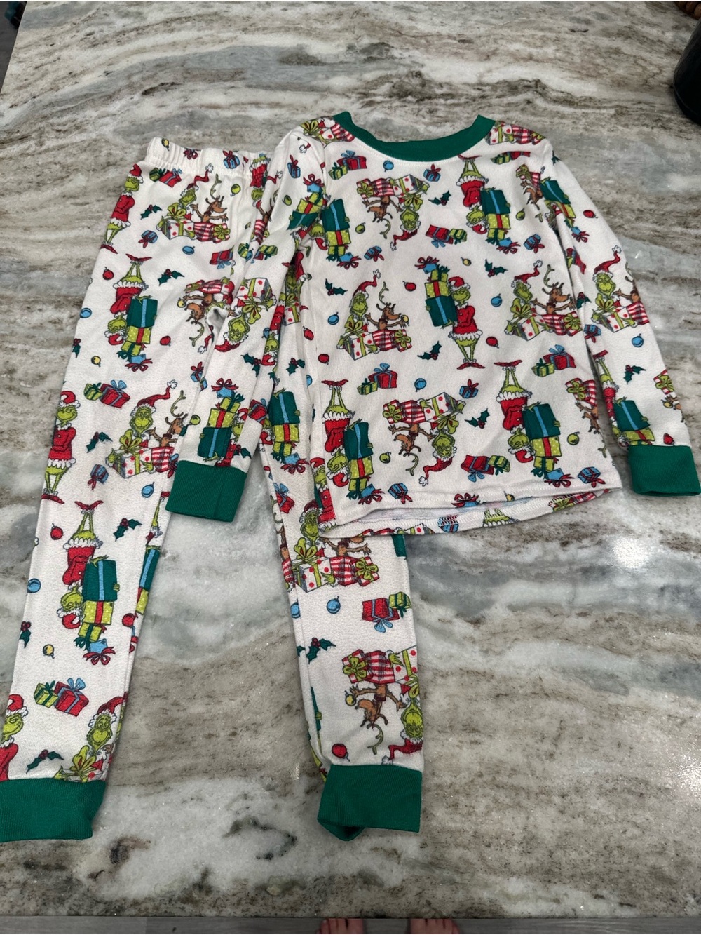 Kids Green-Trim Holiday Grinch Print Pajama Set